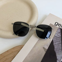 Lade das Bild in den Galerie-Viewer, Sunglasses sun Shades Polarized Creative Style Square Frame Metal UV Protection unisex