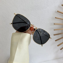 Lade das Bild in den Galerie-Viewer, Sunglasses sun Shades Polarized Creative Style Square Frame Metal UV Protection unisex