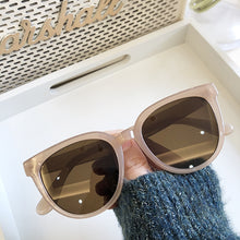 Lade das Bild in den Galerie-Viewer, Sunglasses sun Shades Brown Women's All Match Classic Face Looking Small Polarized unisex