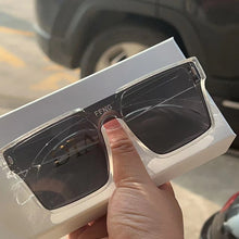 Lade das Bild in den Galerie-Viewer, Sunglasses sun Shades Fashion to Make Big Face Thin Looked One Piece Large Rim unisex