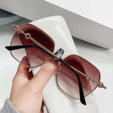 Lade das Bild in den Galerie-Viewer, Sunglasses sun Shades Women's Korean Style Chic and Unique Large Rim Street Metal unisex