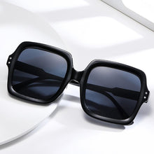 Lade das Bild in den Galerie-Viewer, Sunglasses sun Shades Fashion Vintage with Large Rims for a Slim Look Plain Face shade Trendy Unique Marine Clip unisex