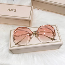 Lade das Bild in den Galerie-Viewer, Sunglasses sun Shades Fashion Frameless Trimming Women's Multi Deformation Metal Arc Mirror Resistant unisex