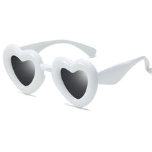 Lade das Bild in den Galerie-Viewer, Sunglasses sun Shades Love Bread Dazzling Color Jelly unisex