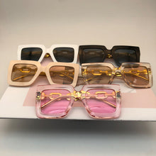 Lade das Bild in den Galerie-Viewer, Sunglasses sun Shades Large Rim High Grade Box Chain unisex