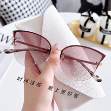 Lade das Bild in den Galerie-Viewer, Sunglasses sun Shades Summer Fashion Metal Half Frame Butterfly Frame Personalized Street Trendy unisex