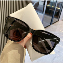 Lade das Bild in den Galerie-Viewer, Sunglasses sun Shades Set of Myopia Men's Fashion Clip Polarized UV Protection unisex