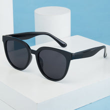 Lade das Bild in den Galerie-Viewer, Sunglasses sun Shades Women's Xiaohongshu Retro Milk Tea Korean Style All Match unisex