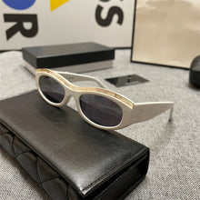 Lade das Bild in den Galerie-Viewer, Letter Series Sun Glasses Retro Oval Sunglasses for Women