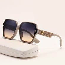Lade das Bild in den Galerie-Viewer, Sunglasses sun Shades All Match Trendy Simple Chic Chanel Style for Women unisex
