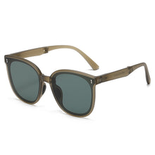 Lade das Bild in den Galerie-Viewer, Sunglasses sun Shades Folding Large Frame Show Face Small screen UV Protection unisex