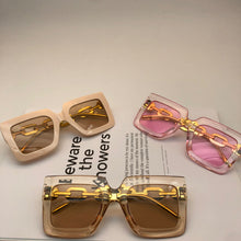 Lade das Bild in den Galerie-Viewer, Sunglasses sun Shades Large Rim High Grade Box Chain unisex