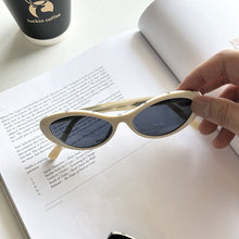 Lade das Bild in den Galerie-Viewer, Sunglasses sun Shades Oval Cat Eye Letter Female UV Protection Proof unisex