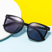 Lade das Bild in den Galerie-Viewer, Sunglasses sun Shades Polarized Retro Trendy Fashion Square Men's and Women's unisex