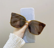Lade das Bild in den Galerie-Viewer, Sunglasses sun Shades Kid's Parent Child Reflective Lenses All Match UV Protection unisex