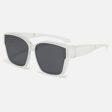 Lade das Bild in den Galerie-Viewer, Sunglasses sun Shades Folding Set of Portable One Mirror Dual Purpose Polarized Outdoor Driving Myopia unisex