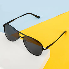 Lade das Bild in den Galerie-Viewer, Sunglasses sun Shades Fashion Personality Double Beam Men's Color Changing Retro Aviator Driving unisex