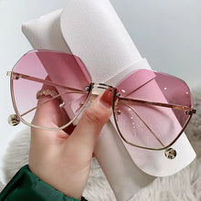 Lade das Bild in den Galerie-Viewer, Sunglasses sun Shades Frame Trimming Fashionable Irregular Frame Women's Fashionable unisex