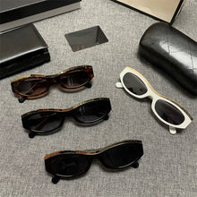 Lade das Bild in den Galerie-Viewer, Letter Series Sun Glasses Retro Oval Sunglasses for Women