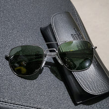 Lade das Bild in den Galerie-Viewer, Bayonet Straight Leg Sunglasses Anti-Fall Tempered Glass Inner Coating Sunglasses Drivers Glasses for Driving