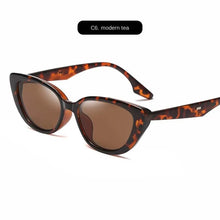 Lade das Bild in den Galerie-Viewer, Sunglasses sun Shades Beautiful Triangle Cats' Eye Women's Fashion Flat Frame Vintage Street Trendy Holiday unisex