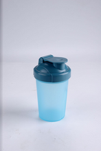 Lade das Bild in den Galerie-Viewer, 2pcs Protein Powder Shake Cup 400ml Sports Water Cup Plastic Fitness