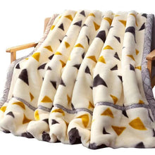 Lade das Bild in den Galerie-Viewer, Blanket Raschel Double-Layer Thickened Autumn and Winter Woolen Blanket Coral Fleece Flannel