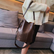 Lade das Bild in den Galerie-Viewer, Alligator Print Handbag Women's Ins Shoulder Bag Double-Shoulder Strap Women's Bag Crossbody Bag Bag
