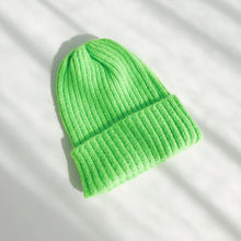 Lade das Bild in den Galerie-Viewer, Warm Winter Knit Beanie Hats Women's Winter Men's Autumn and Winter Wool Keep Warm Plush Pullover Unisex