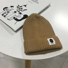 Lade das Bild in den Galerie-Viewer, Warm Winter Knit Beanie Hats Japanese Trendy Labeling Wool Women Autumn and Winter Warm Male Unisex