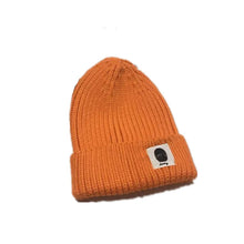 Lade das Bild in den Galerie-Viewer, Warm Winter Knit Beanie Hats Japanese Trendy Labeling Wool Women Autumn and Winter Warm Male Unisex