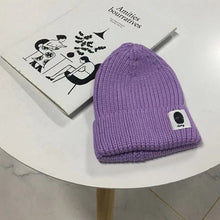 Lade das Bild in den Galerie-Viewer, Warm Winter Knit Beanie Hats Japanese Trendy Labeling Wool Women Autumn and Winter Warm Male Unisex