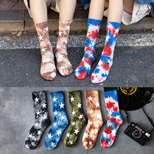 Lade das Bild in den Galerie-Viewer, 2 Pairs Trendy Tie-Dye Adult Men's and Women's Socks Fall Winter Couples Five-Pointed Star