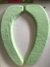 Load image into Gallery viewer, 3pcs Toilet Seat Cover Pads Self-Adhesive Coral Fleece Thicker Three-Dimensional Edge Pressing Piping
