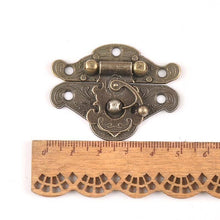 Lade das Bild in den Galerie-Viewer, Locks Latches Vintage Antique Brass Wood Suitcase Box Clasp For Wooden Hook