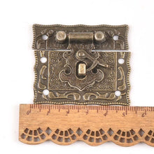 Lade das Bild in den Galerie-Viewer, Locks Latches Vintage Antique Brass Wood Suitcase Box Clasp For Wooden Hook