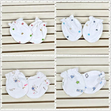 Load image into Gallery viewer, 3PCs Gloves Mittens Cute Cartoon Baby / Anti Scratch Mittens Soft Gloves