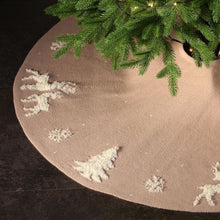 Load image into Gallery viewer, 3D Knitted Elk Christmas Decoration 48-Inch/122cm Tree Skirt Red Beige Wool Site Layout