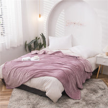 Load image into Gallery viewer, Thickened Flannel Blanket Winter Home Children's Blanket Super Soft Thermal Blanket Gift Blanket