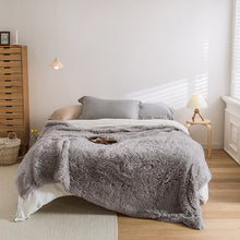 Lade das Bild in den Galerie-Viewer, Peacock Velvet Blanket High Quality Plush Foreign Trade Blanket Thickened AB Double-Sided Blanket