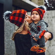 Lade das Bild in den Galerie-Viewer, Warm Winter Knit Beanie Hats Products in Stock Fur Ball Parent-Child European and American Red and Black Unisex
