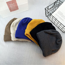 Lade das Bild in den Galerie-Viewer, Warm Winter Knit Beanie Hats Hat Women Autumn and Winter Thickening Soft All-Matching Woolen Hat Men Unisex