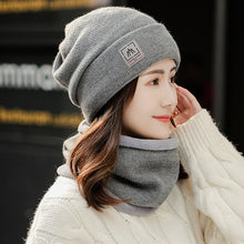 Lade das Bild in den Galerie-Viewer, Warm Winter Knit Beanie Hats Women's Autumn and Winter Fleece-Lined Thickened Earflaps Wool Warm Unisex