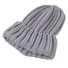 Lade das Bild in den Galerie-Viewer, Warm Winter Knit Beanie Hats Women's Autumn and Winter New Coarse Yarn Solid Color Casual All-Matching Unisex