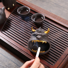 Lade das Bild in den Galerie-Viewer, Ashtray Cow Funny Cute Creative Ceramic Trend Living Room Windproof Prevent Fly Ash Tide Ashtray