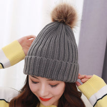 Lade das Bild in den Galerie-Viewer, Warm Winter Knit Beanie Hats Autumn Wool Solid Color Fur Ball European and American Thickened Unisex