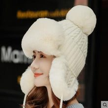 Lade das Bild in den Galerie-Viewer, Warm Winter Knit Beanie Hats Wool Women Cold Protection in Winter Earflaps Thickened Windproof Unisex