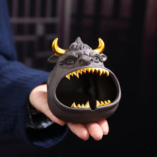 Lade das Bild in den Galerie-Viewer, Ashtray Cow Funny Cute Creative Ceramic Trend Living Room Windproof Prevent Fly Ash Tide Ashtray