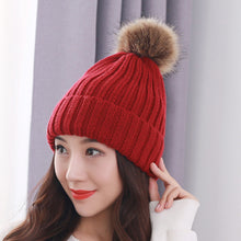 Lade das Bild in den Galerie-Viewer, Warm Winter Knit Beanie Hats Autumn Wool Solid Color Fur Ball European and American Thickened Unisex