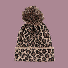 Lade das Bild in den Galerie-Viewer, Warm Winter Knit Beanie Hats Women's Leopard Hat Korean-Style Fashion Face-Looking Small Unisex